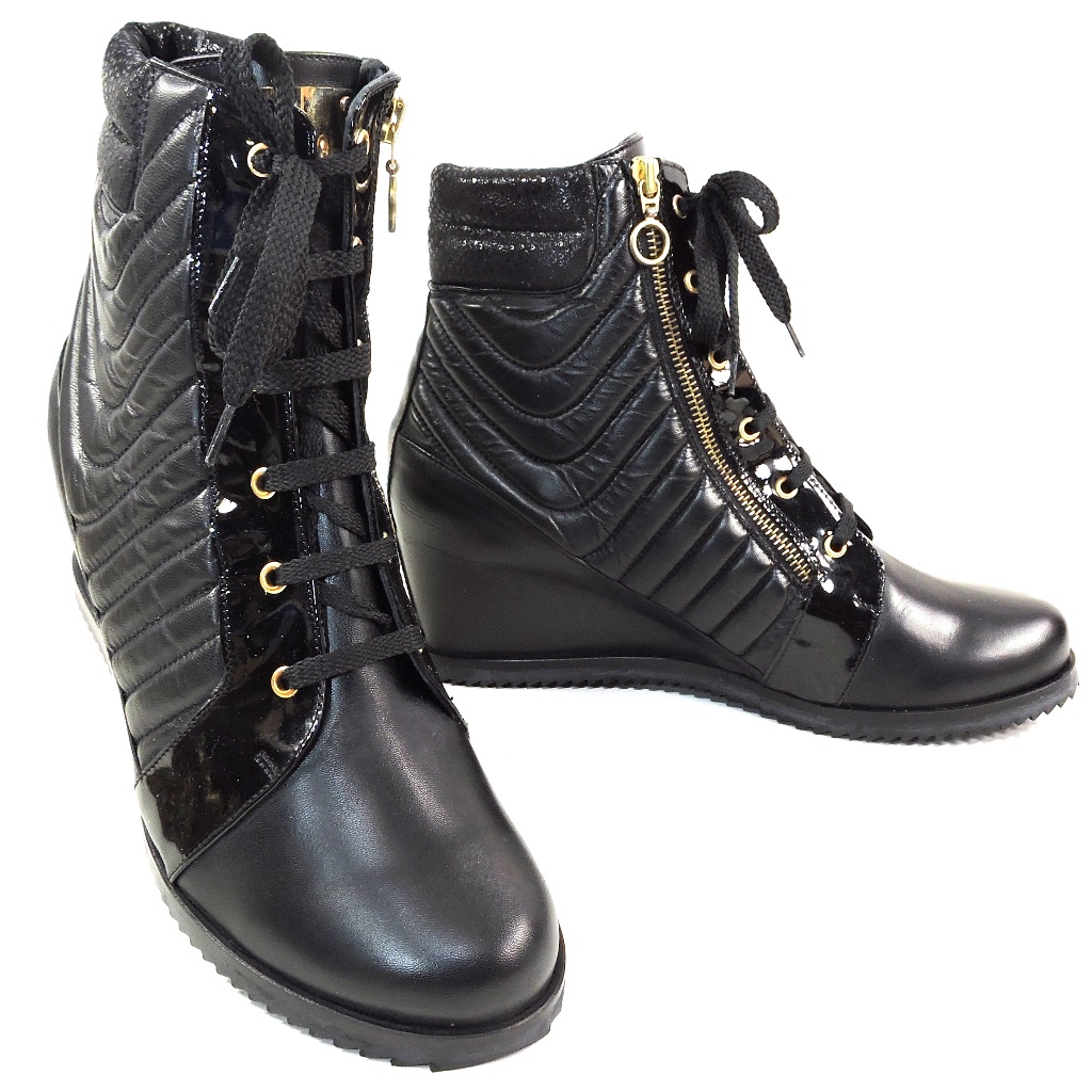 Davis Cesaretti Women's Black Soft Leather Comfort Winter Wedge Bootie